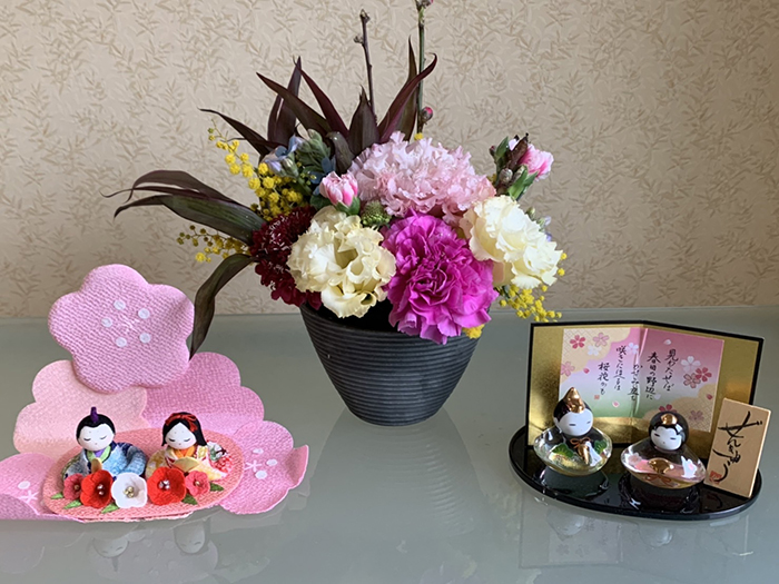 3月の玄関ディスプレイ①